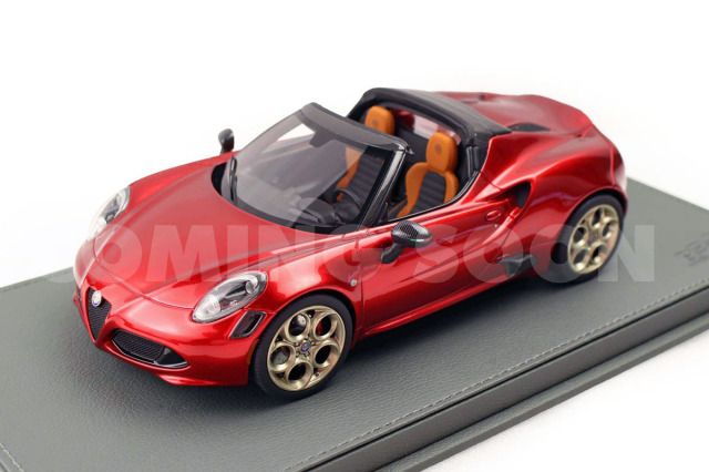 ** 予約商品 ** BBR P18260DV 1/18 Alfa Romeo 4C Spider 33 Stradale tribute (Rosso Villa d’Este)（ケース付）