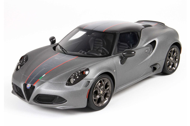 ** 予約商品 ** BBR P18261AV 1/18 Alfa Romeo 4C Competizione Grigio Vesuvio opaco（ケース付）