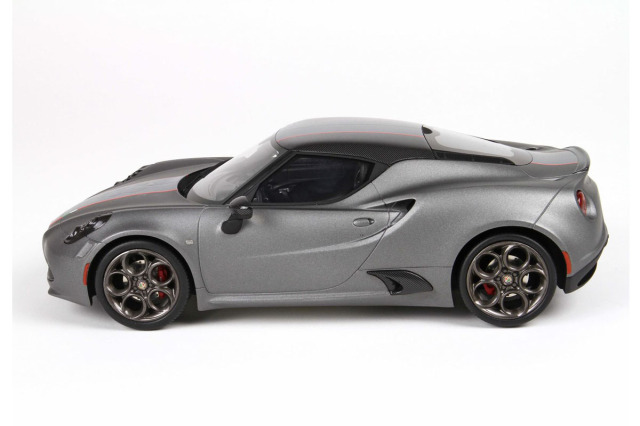 アルファロメオ　4C BBR 1／43 1/43 TSM Alfa Romeo 4C Spider Spyder (Matte White) Car Model