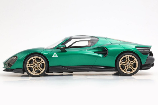 予約商品 ** BBR P18264DV 1/18 Alfa Romeo 33 Stradale Verde