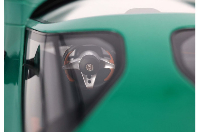 予約商品 ** BBR P18264DV 1/18 Alfa Romeo 33 Stradale Verde