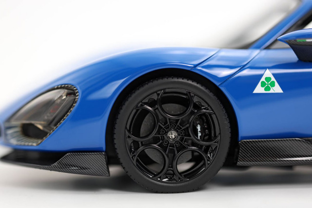 予約商品 ** BBR P18264FV 1/18 Alfa Romeo 33 Stradale Blu Reale