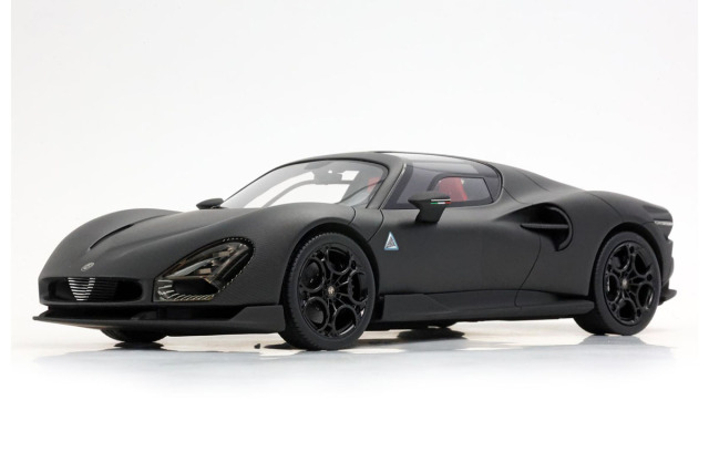 予約商品 ** BBR P18264GV 1/18 Alfa Romeo 33 Stradale Matt Carbon