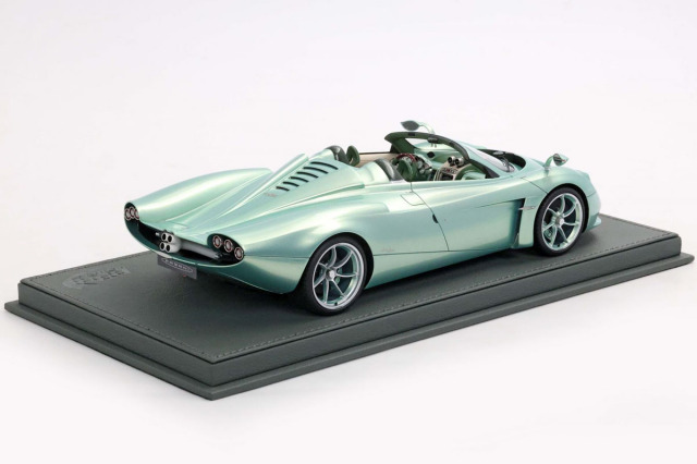 予約商品 ** BBR P18280AV 1/18 Pagani Huayra Codalunga Speedster