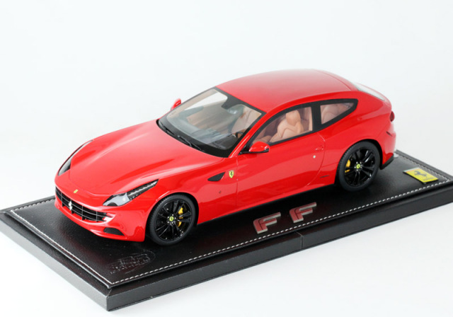 BBR P1829CF 1/18 フェラーリ FF RossoCorsa 12台限定