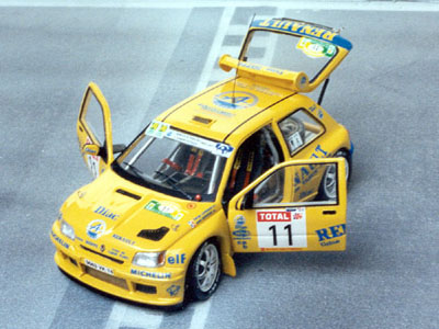 RENAISSANCE int13ePO Renault CLIO MAXI 'Cleon-Dieppe' Rouergue 95 ドアオープン
