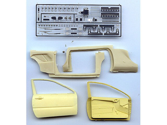 RENAISSANCE TK24/057 1/24 フォード Focus WRC レジン製ドアパーツ＋エッチング