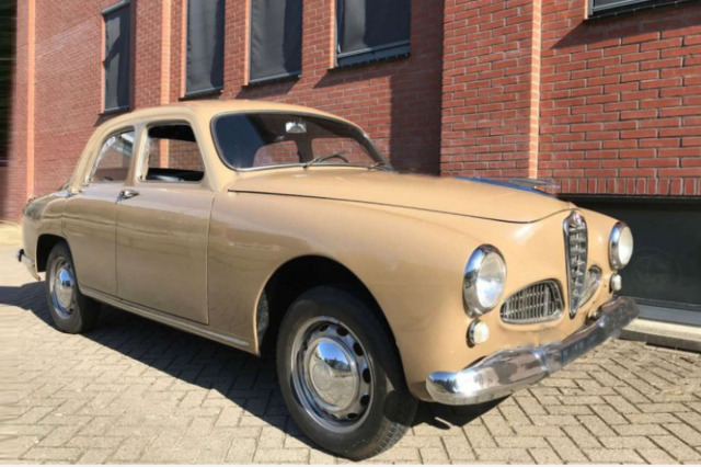 ** 予約商品 ** BBR RGM18003D 1/18 Alfa Romeo 1900 Nocciola