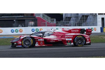 ** 予約商品 ** SPARK S8386 1/43 TOYOTA TR010 HYBRID No.8 TOYOTA RACING 3rd Le Mans 24H 2026 S.Buemi - B.Hartley - R.Hirakawa 