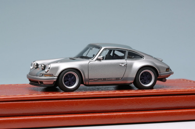 Titan64 TM001L 1/64 Singer 911(964) Coupe with Fog Lamp Matte Titanium Silver Limited 500pcs