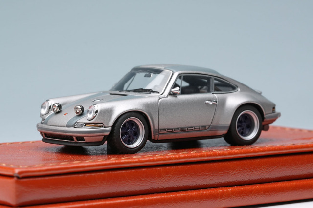 タイタン64 TM001L 1/64 シンガー 911 (964) クーペ マットチタニウム