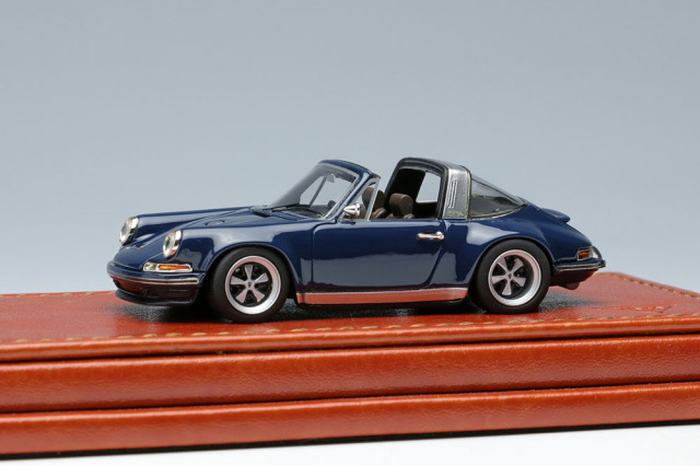 ** 予約商品 ** Titan64 TM002F 1/64 Singer 911(964) Targa Dark Blue Limited 400pcs