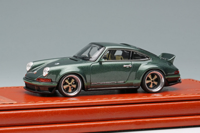 【お取り寄せ商品】 Titan64 TM004E 1/64 Singer DLS Goodwood Festival of Speed 2021 Oak Greed Metallic Limited 300pcs