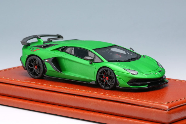 タイタン64 TM007A 1/64 ランボルギーニ アヴェンタドール SVJ 2018