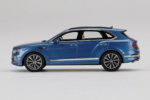 Amazon.co.jp: 京商製ベントレー Bentayga(ベンテイガ) 1/43