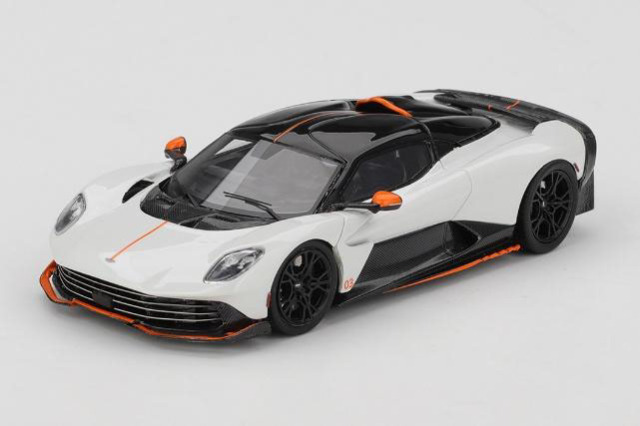 ** 予約商品 ** TSM Model TSM430923 1/43 Aston Martin Valhalla Lunar White