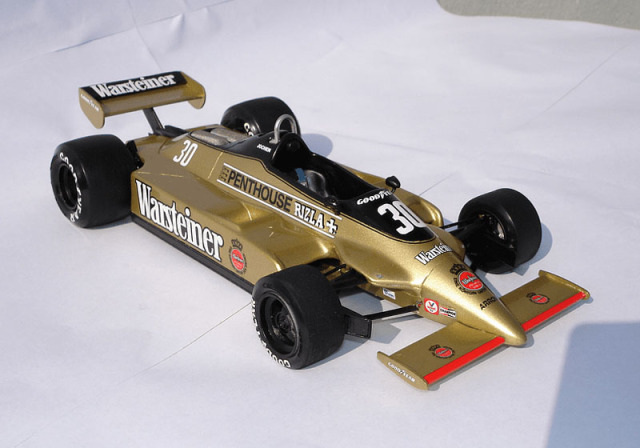 【お取り寄せ商品】 WOLF Models GP20014 1/20 アロウズ A3 Long Beach GP 80 Warsteiner n.29