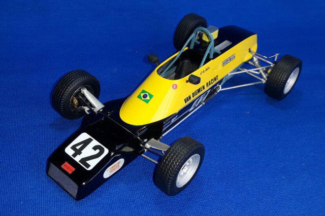 【お取り寄せ商品】 Neko Models FK2016 1/20 FF1600 RF81 - A.Senna
