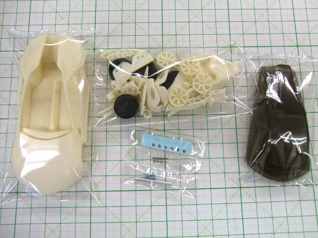 アルファロメオ　パンディオン　1/43 完成品　ベルトーネ　PANDION YOW Modellini K061 アルファロメオ PANDION Bertone 1/43キット