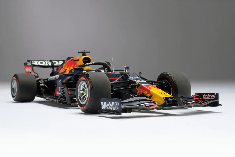 【お取り寄せ商品】 Amalgam M6211 1/18 Red Bull Racing Honda RB16B M.Verstappen 2021 W.Champion