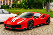 ** 予約商品 ** BBR Deluxe C202A6DL 1/43 Ferrari 488 Pista Rosso Corsa / Carbon wheels and wing