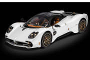 ** 予約商品 ** Pocher 1/8キット HK123 Pagani Utopia Bianco Perla