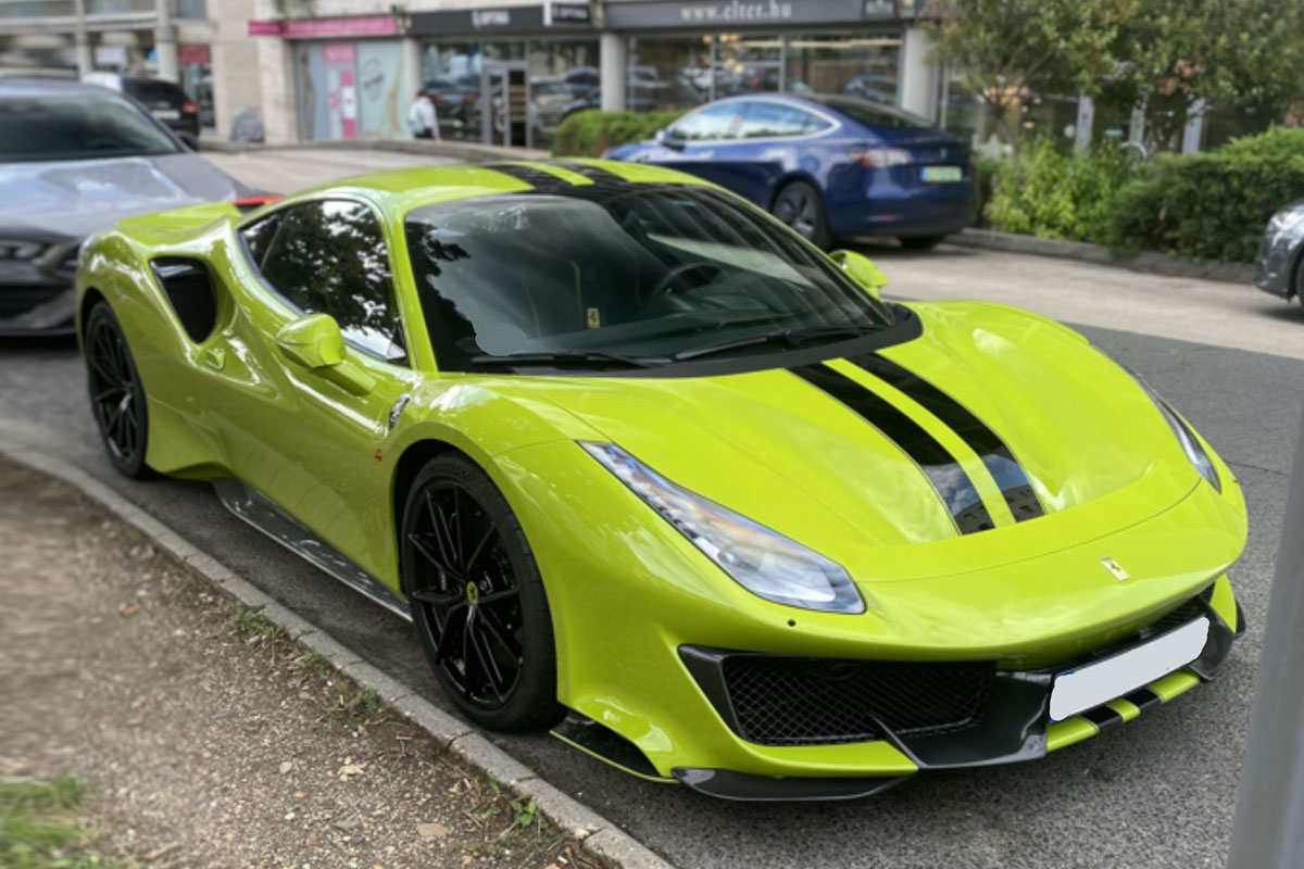 ** 予約商品 ** BBR P18145O 1/18 Ferrari 488 PISTA Verde Germoglio（ケース付）