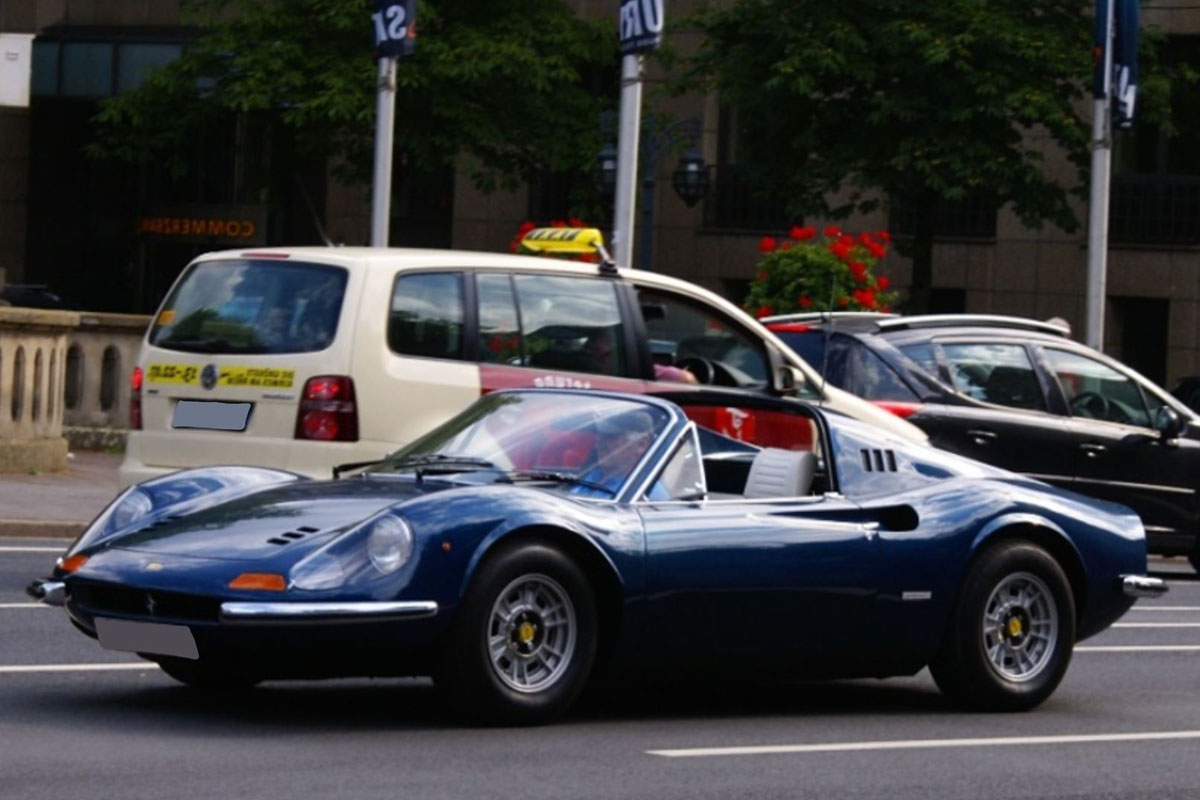 ** 予約商品 ** BBR P18152G2 1/18 Ferrari Dino 246 GTS 1972 Blu Sera - Grey interior （ケース付）