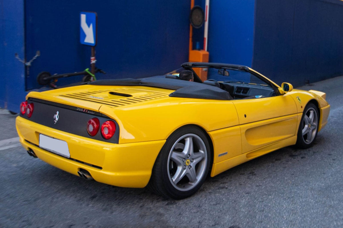 ** 予約商品 ** BBR P18177CCHAV 1/18 Ferrari 355 F1 Spider - Automatic Gear / Challenge grid Giallo Modena - Black interior （ケース付）