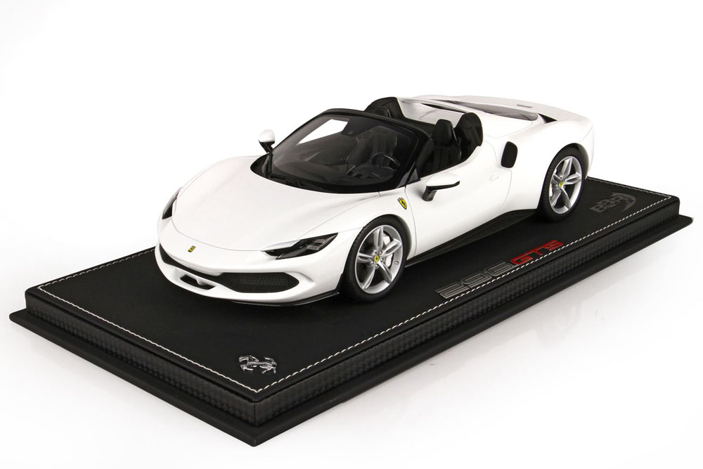 【お取り寄せ商品】 BBR P18215B1V 1/18 Ferrari 296GTS Bianco Cervino / Silver wheels Limited 50pcs （ケース付）