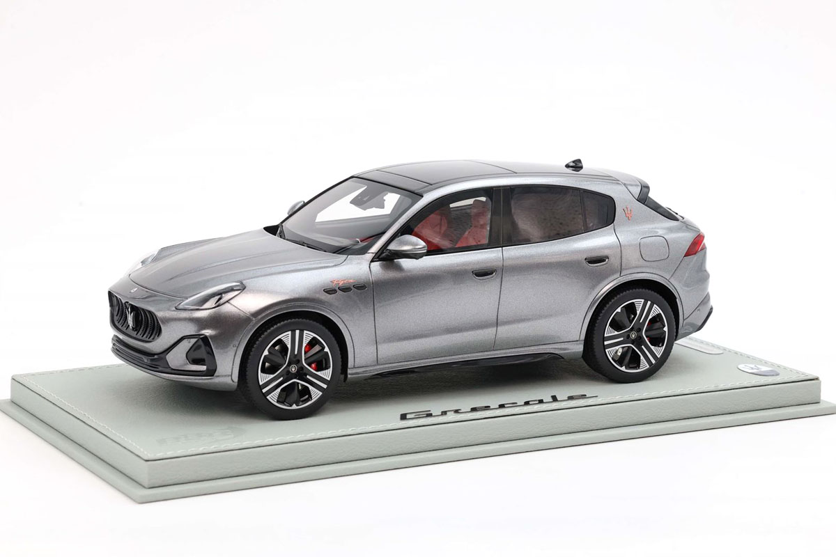 【お取り寄せ商品】 BBR P18243CV 1/18 Maserati Grecale Folgore 2022 Grigio Lava（ケース付）