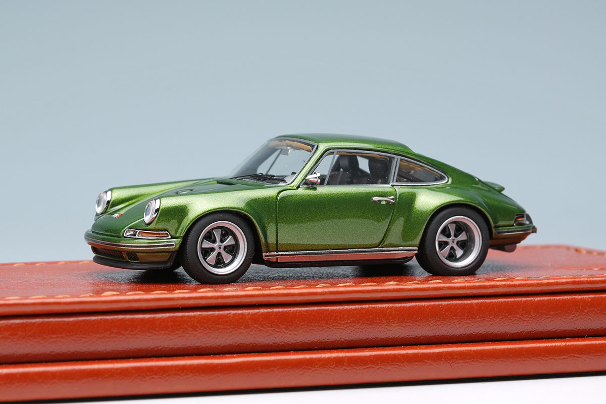 ** 予約商品 ** Titan64 TM001Q 1/64 Singer 911(964) Coupe Sherlock Green Lush Limited 400pcs