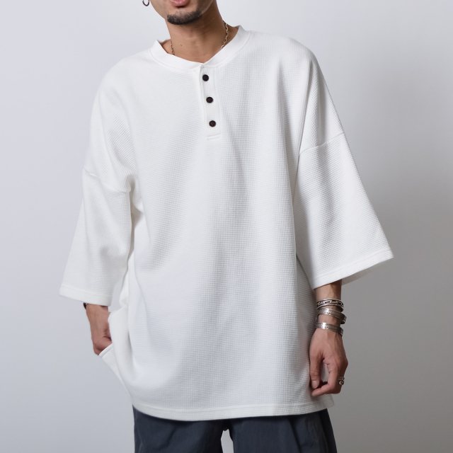 ピグメントヘンリーネックTシャツ