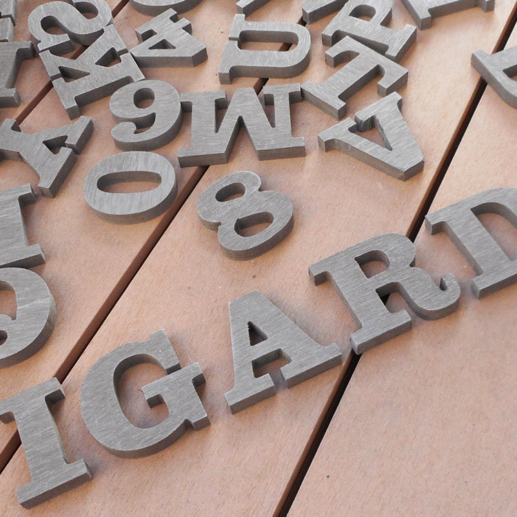 [アイウッド]木彫り文字 アルファベット ＆ 数字