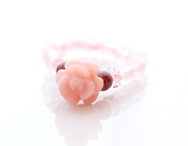 愛され力アップ美肌ピンクオパール薔薇の指輪