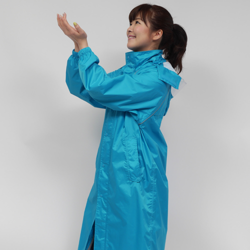 ​雨先案内人サイクルレインコート ターコイズブルー｜雨の日の
