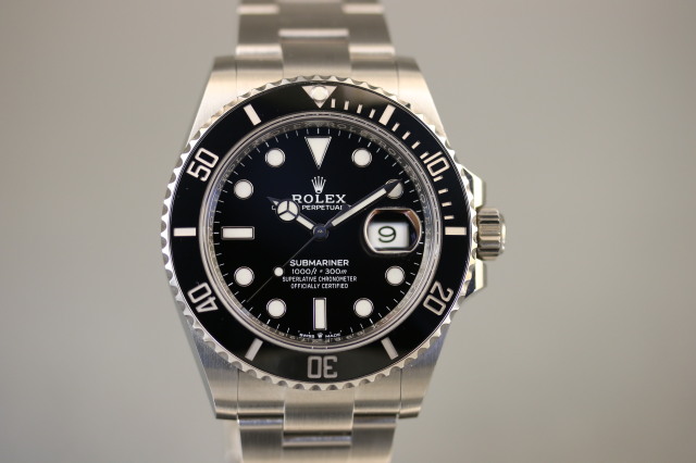 サブマリーナデイト　126610LN ランダム番