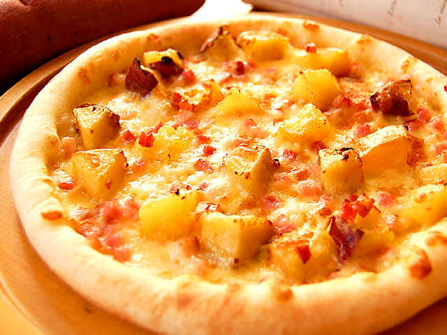 紅はるかの焼き芋　ピザ