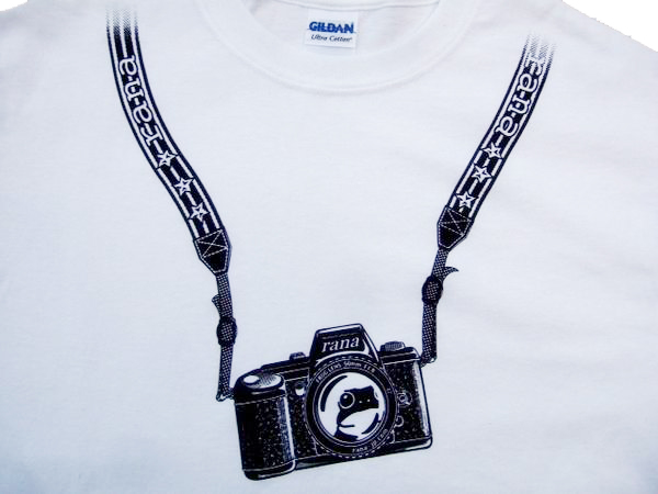 花とカエル雑貨【rana】 カメラ 半袖Tシャツ