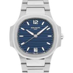 PATEKPHILIPPE 5711/1Aノーチラス 2コマ 5711/1A-010 ブラックブルー PATEK PHILIPPE（パテックフィリップ
