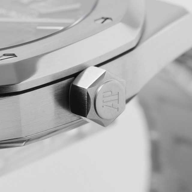 オーデマピゲ ロイヤルオーク 15300ST.OO.1220ST.03 メンズ 中古