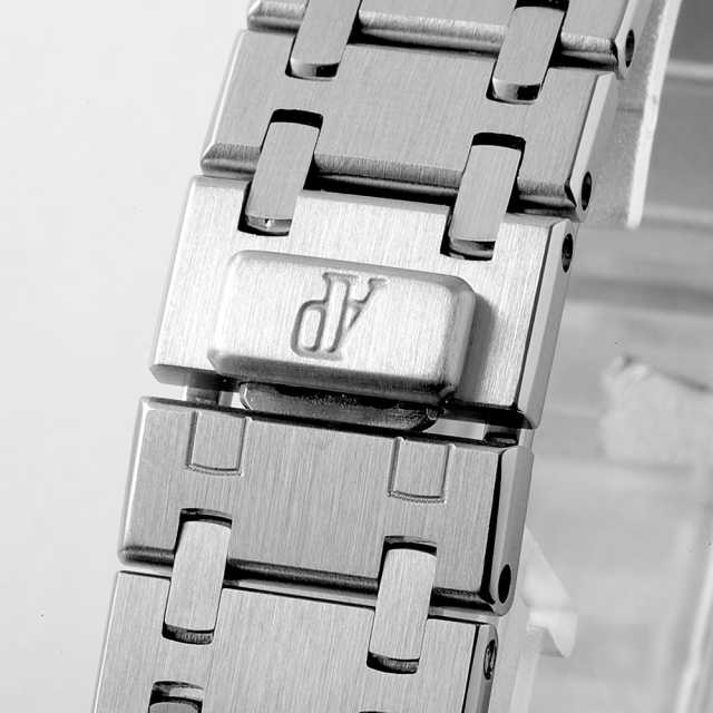 オーデマピゲ ロイヤルオーク 15000ST.OO.0789ST.06 メンズ 中古