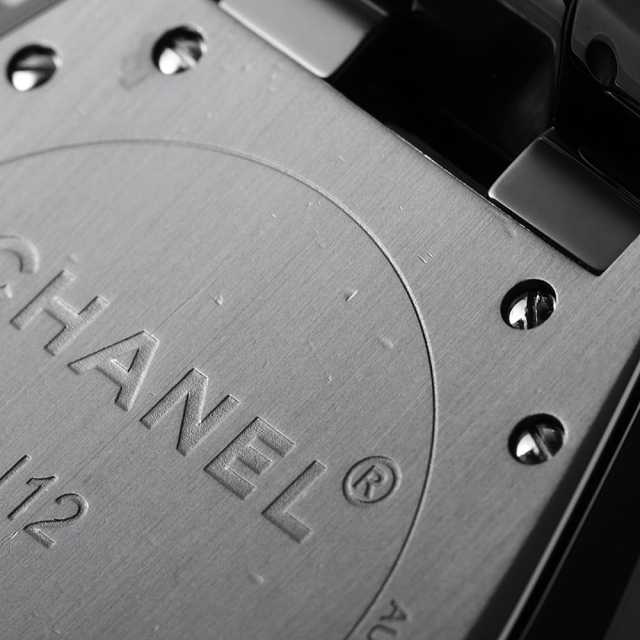 シャネル J12 H2419 メンズ 中古