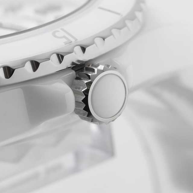 H5700 ホワイト CHANEL（シャネル）J12 白セラミック 中古 | 東京