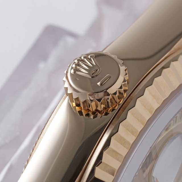 ロレックス デイデイト 18238MR メンズ 中古