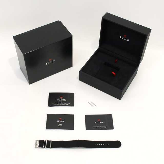 チューダー ブラックベイ 79360N メンズ 中古