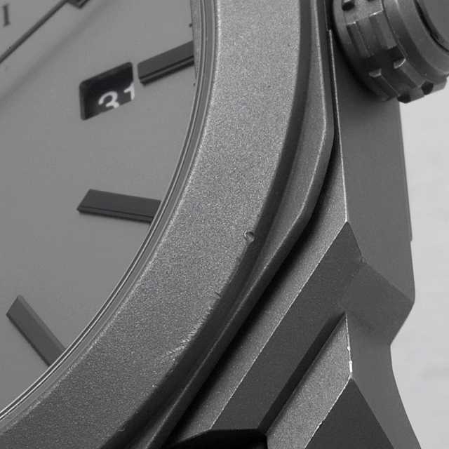 ブルガリ オクト BGO41C14TVD メンズ 中古