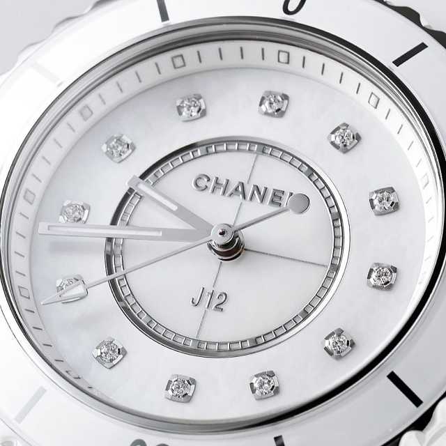 H5704 ホワイトシェル CHANEL（シャネル）J12 白セラミック 12P