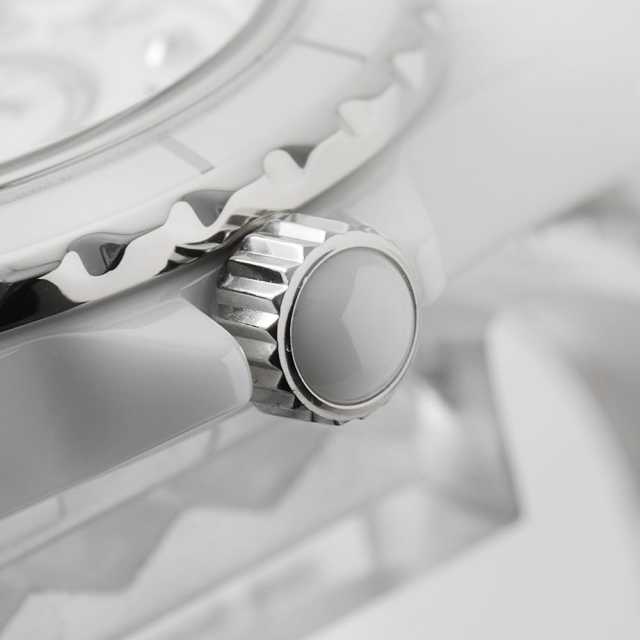 H2570 ホワイトシェル CHANEL（シャネル）J12 白セラミック 8Pダイヤ