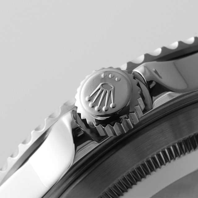 ロレックス サブマリーナ ノンデイト 14060M ブラック D番 中古 メンズΩ ノンデイト 14060M 目立つ傷やダメージなどはなく良い状態です ロレックス サブマリーナ